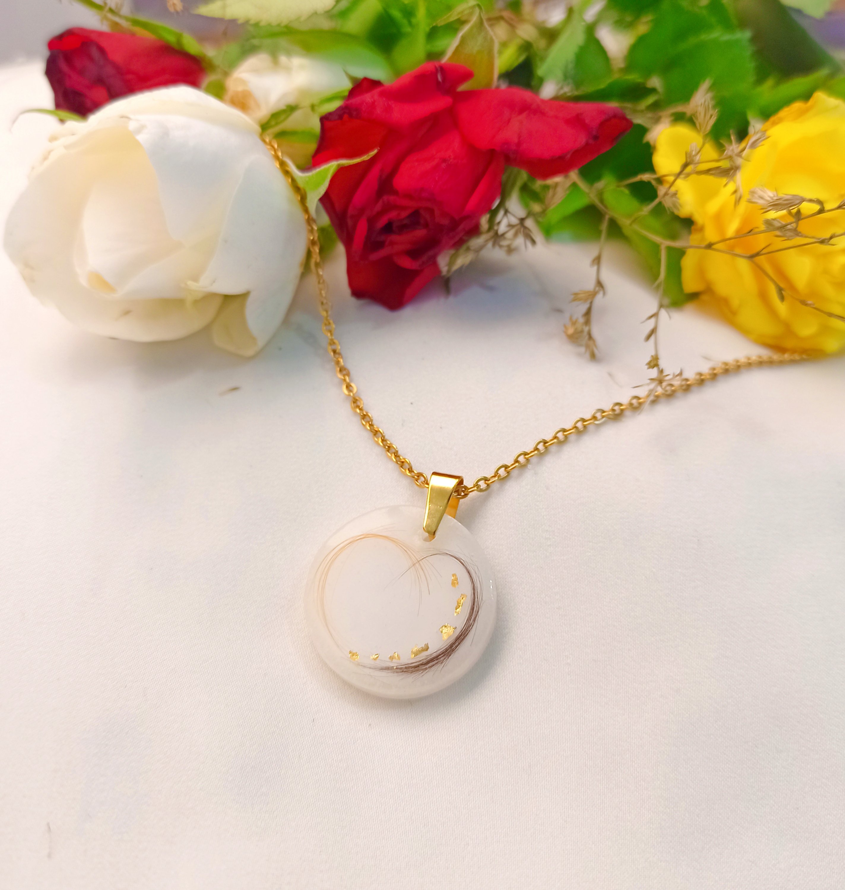 Collier Pénélope | Mon Or Blanc - Bijoux au lait maternel Collier Pénélope | Mon Or Blanc - Bijoux au lait maternel